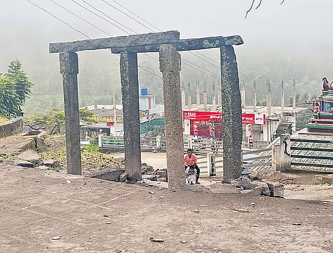 The Thalaivasal made of stone pillars that stands at the entrance of Keezhanthoor village in Kanthalloor 