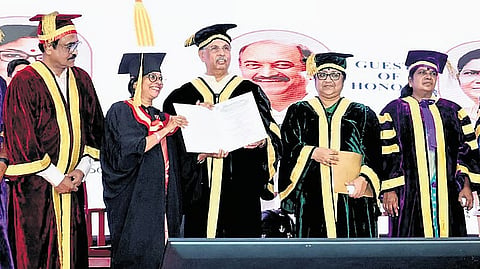 Governor Rajendra Arlekar handing out certificates during the convocation ceremony at the SGOU on Friday
