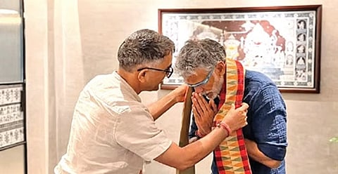 Actor Milind Soman being welcomed by Tourism secretary Balwant Singh