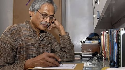 Eminent poet, writer, novelist and playwright Jagannath Prasad Das passed away in Bhubaneswar late on Wednesday.