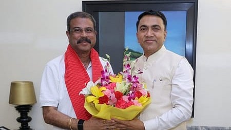 Dharmendra Pradhan discusses NEP progress with Goa Chief Minister
