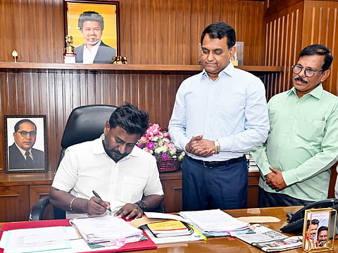 TN makes Tamil Development Dept nod mandatory for all AI-generated videos, graphics and audio: Minister Rajmohan