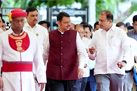 Maha govt allows three teachers for 20 students in remote areas (Photo: @DRPANKAJBHOYAR/X)