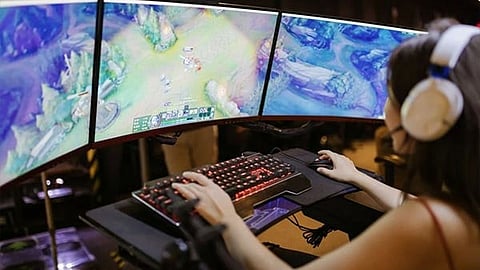 Sports on Monitors: Competing Through Screens 