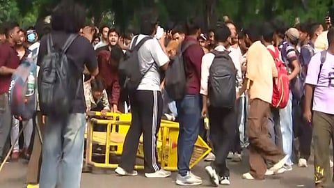 Student protestors block roads, raise slogans in New Delhi as protests against paper leaks intensify