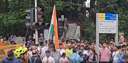 Uddhav, Raj Thackeray lead ‘victory march’ in Mumbai after Pradhan quits over exam row