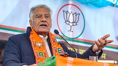 Indian students face deportation from Canada: Punjab BJP leader Jakhar seeks MEA