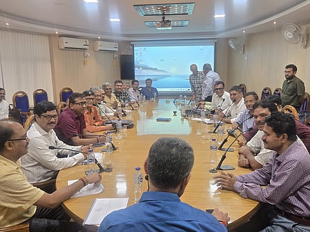 Bengal Health Dept raises ceiling on trainee reserve doctors (Photo: @drsharadwat/X)