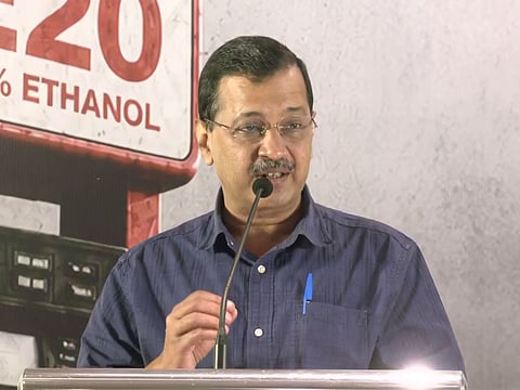 Kejriwal lauds Maharashtra mother who ran barefoot for daughter's education