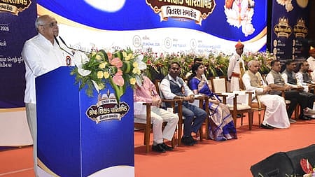 Gujarat CM stresses technology, tradition to prepare education system for future