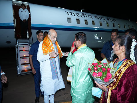 Pralhad Joshi welcomes Amit Shah for KLE Medical College inauguration
