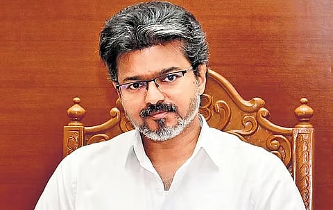 TN CM Vijay serves breakfast, eats with students as scheme expands to classes 6–8