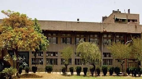Motilal Nehru College faculty protests after teacher 'assaulted' by DUSU campaigner