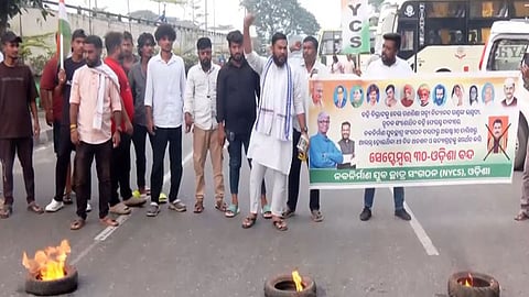 Odisha bandh over alleged textbook errors: Highway blocked in Bhubaneswar as protesters seek Education Minister’s resignation