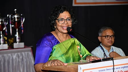 Mumbai: NCW chief Vijaya Rahatkar holds POSH workshop, reviews security with top cop