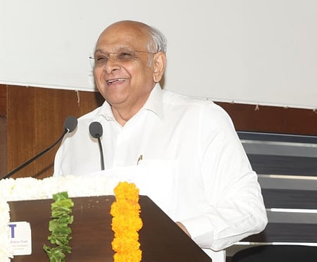Gujarat CM urges students, citizens to join