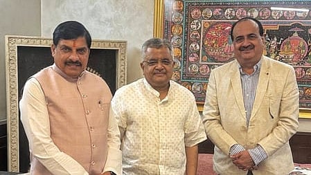 MP CM Yadav meets Solicitor General to discuss legal strategy on OBC quota verdict