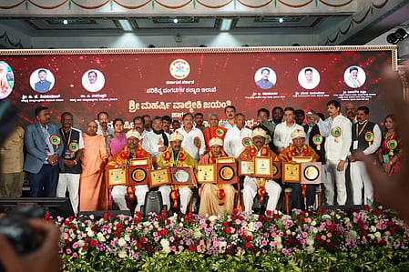 K’taka govt to approach SC to protect reservation; Parameshwara says no compromise on rights of SCs, STs (Photo: IANS)