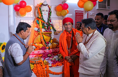 New Delhi: BJP National President Nitin Nabin and Delhi BJP President Harsh Malhotra pay tribute to Bhagwan Valmiki on the occasion of Valmiki Jayanti at Valmiki Mandir in Nehru Park, New Delhi, on Monday, October 26, 2026. 