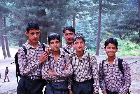 Students in Kashmir face off-and-on internet bans, curfews and inaccessibility to books in Jammu and Kashmir