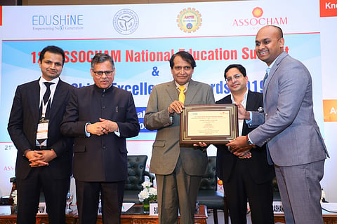 Kunal Nehruji received the award at the 12th ASSOCHAM National Education Summit held recently