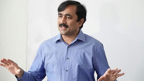 V Ponraj