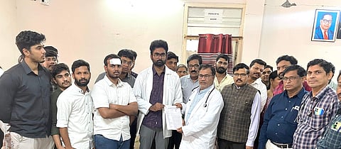 Picture of RIMS JUDA President Dr Arun Voruganti receiving letter from the Director Dr Jaisingh Rathod on December 16