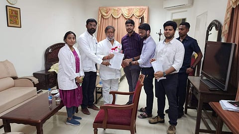 Telangana junior doctors meet Health Minister over hostel, stipend issues