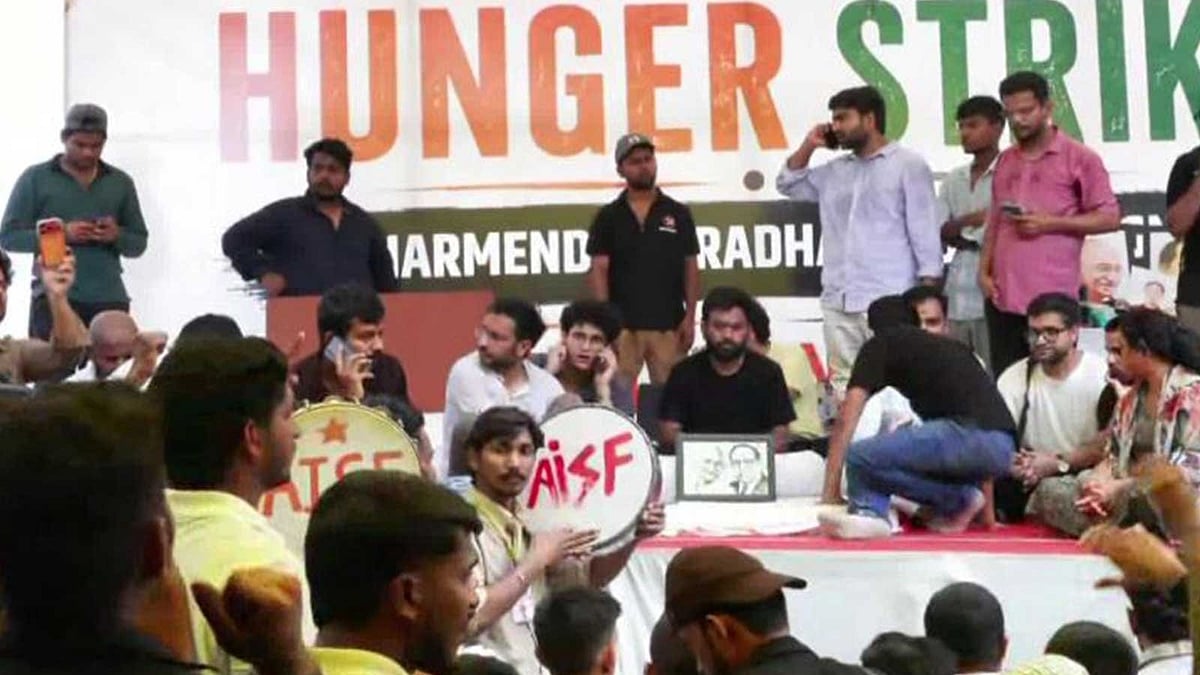 Student groups join NEET protest at Jantar Mantar, demand Education Minister's resignation