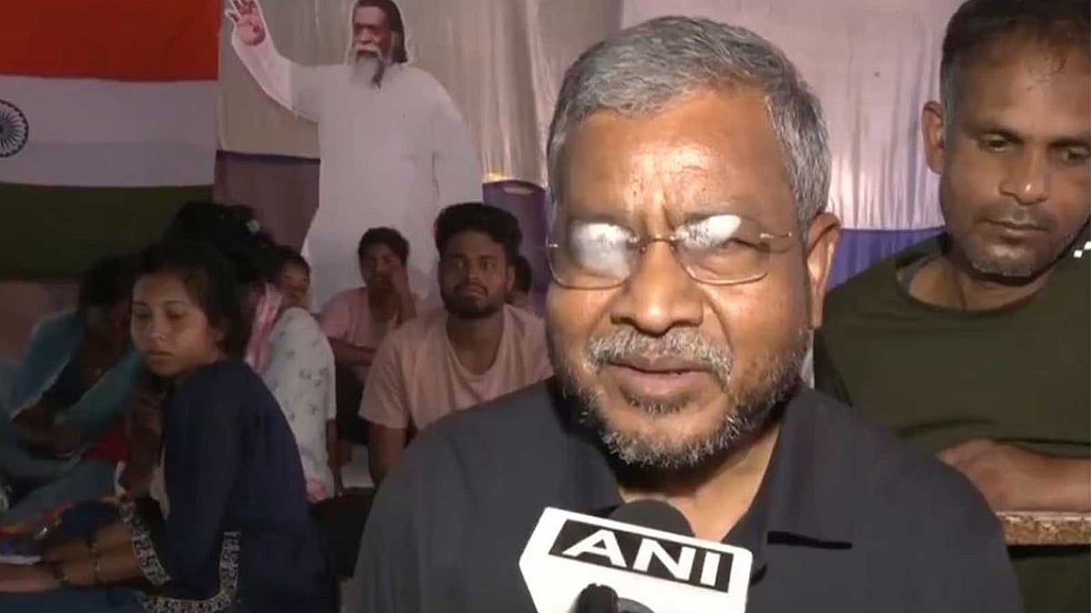 Jharkhand: Babulal Marandi alleges police used force to weaken JPSC-JSSC students' protest