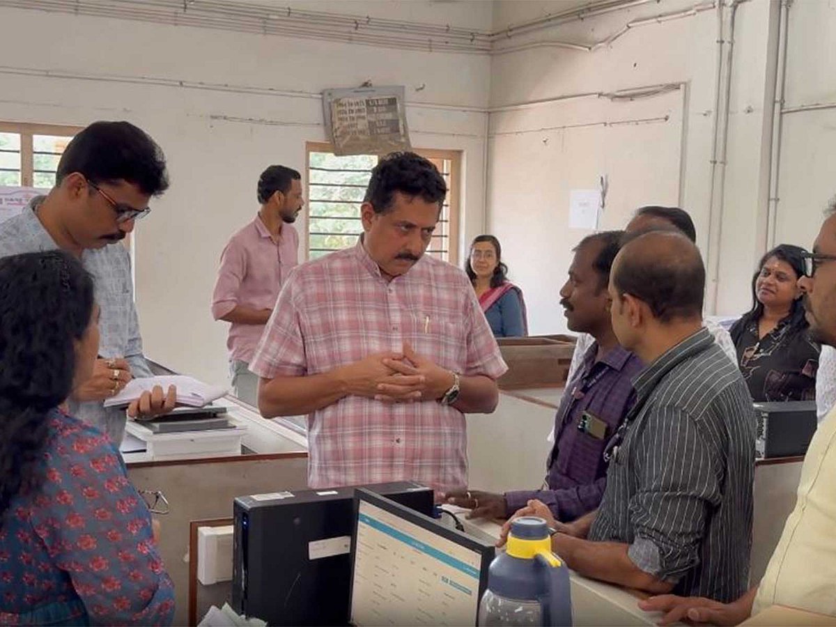 Kerala Education Minister makes surprise visit to Pareeksha Bhavan