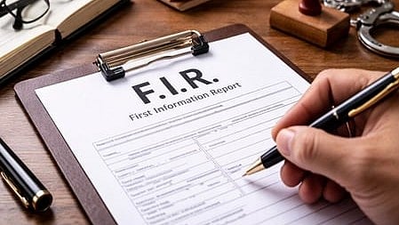 Fake Govt Job Recruitment: 4,000 aspirants scammed in Ballia, FIR lodged