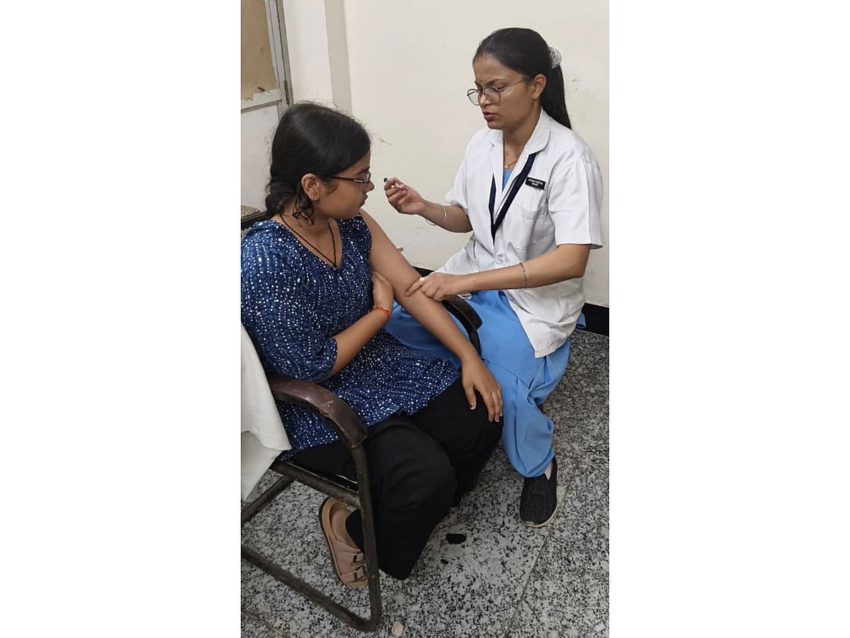 HPV vaccination drive at BHU sees 11 MBBS students receive first dose