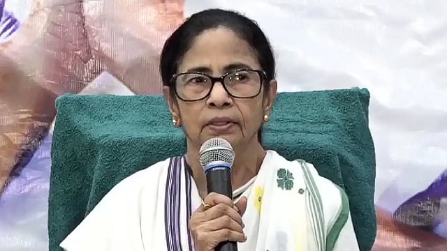 ‘প্রধানমন্ত্রিত্ব নিয়ে ইগো নেই’, দিল্লিতে নমনীয় মমতা! বঙ্গ রাজনীতিতে তুঙ্গে জল্পনা