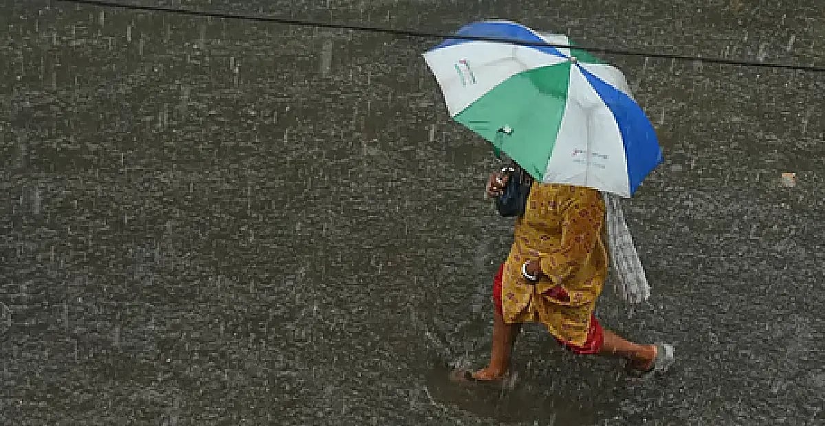 বৃষ্টি কি এ বার পিছু ছাড়বে না? আজ কেমন থাকবে আবহাওয়া, কী বলছে হাওয়া অফিস?