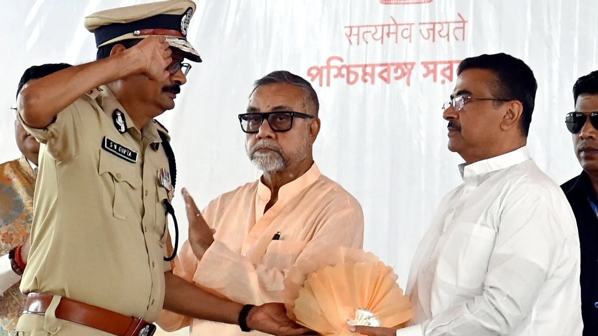 নিয়োগপত্র দিয়ে কনস্টেবলদের দেশ বাঁচানোর পাঠ মুখ্যমন্ত্রীর
