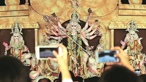 চোরবাগান বিপর্যয়ের জের, দিল্লির ‘মিনি কলকাতা’র সব পুজোয় অতিরিক্ত নিরাপত্তা ব্যবস্থা