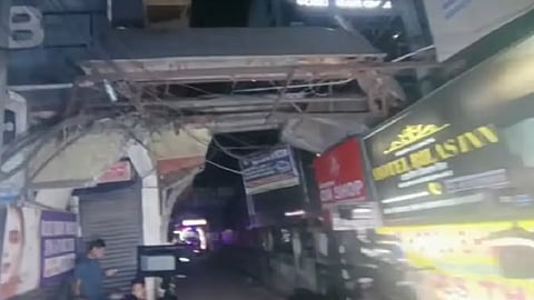 ঘটনাস্থলে পুলিশ