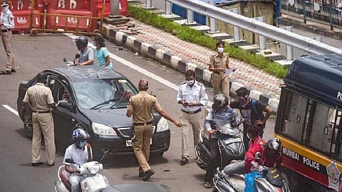 Mumbai road 