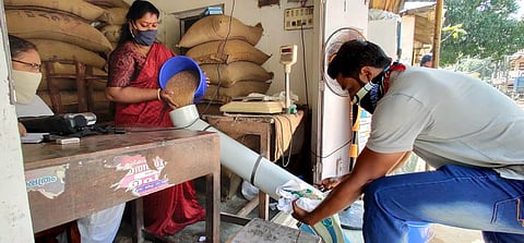 कोरोनामूळे रेशन धान्य दुकानांच्या तपासणीला ब्रेक ! 