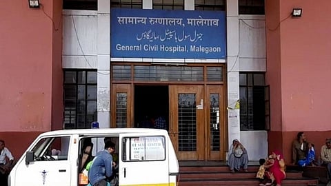 मालेगाव सामान्य रुग्णालयात परिस्थिती गंभीर! पहाटेपर्यंत पुरेल इतकाच ऑक्सिजन साठा
