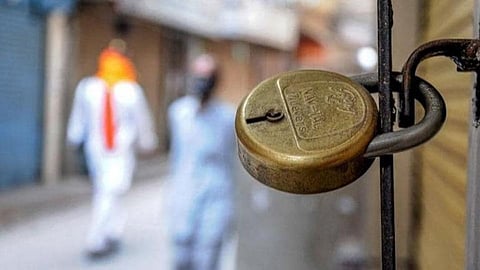 निर्णयापूर्वीच कोल्हापुरात किराणा दुकाने बंद करण्याची घाई 