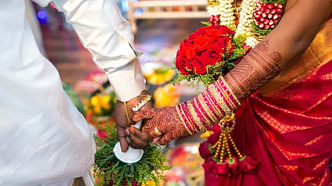 लग्नाचा बार उडवणे भोवले! यजमान, वऱ्हाडी मंडळींना कोरोनाची लागण
