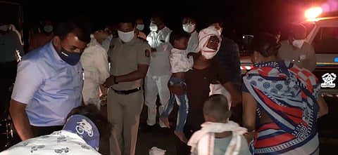 अपघातग्रस्तांच्या मदतीला धावले मंत्री सांदिपान भूमरे; ताफा थांबवून जखमींना रुग्णालयात केलं दाखल 