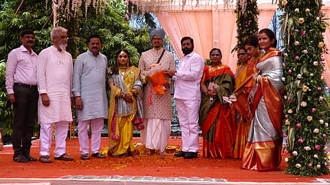 dada bhuse son wedding 