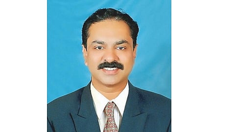 Dr. Samir Tamboli
