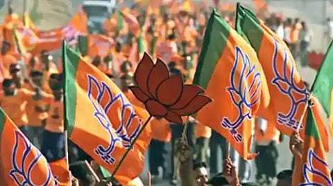  police registered FIR against suspended BJP MLA T Raja Singh over his hate speech during a public meeting in Mumbai  