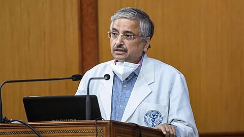 होम आयसोलेशन नंतर टेस्टची गरज नाही; AIIMS च्या गुलेरियांनी सांगितलं कारण