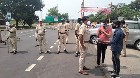महाराष्ट्रासह अन्य राज्यातून कर्नाटकात 'नो एंट्री' 