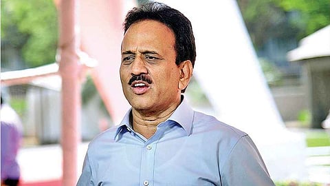 Girish Mahajan 